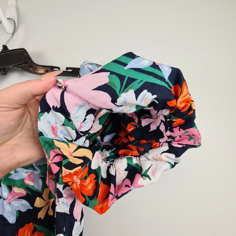 Old Navy Womens Navy Floral SS VEE TRAPEZE Puff Sleeve Smocked Top M Colorful